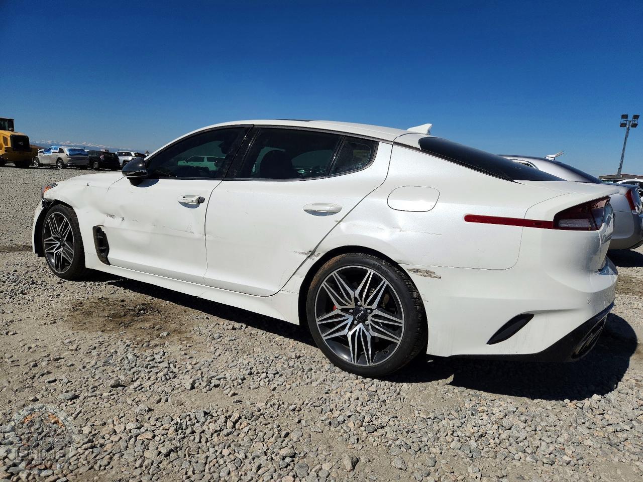 2022 KIA STINGER — фото 2