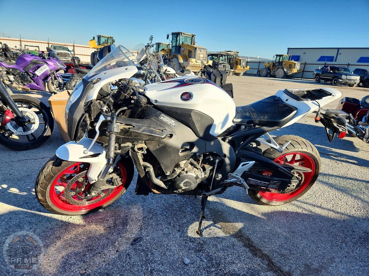 2014 HONDA CBR1000 — фото 3