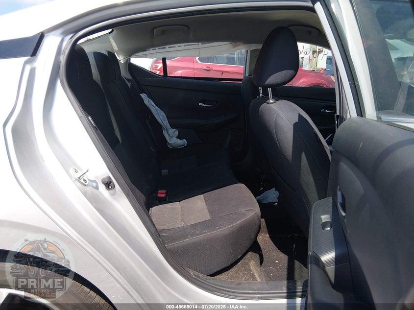 2022 NISSAN SENTRA SV XTRONIC CVT — фото 8