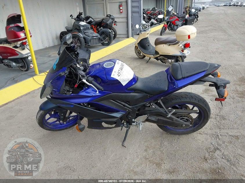 2023 YAMAHA YZFR3 A — фото 13