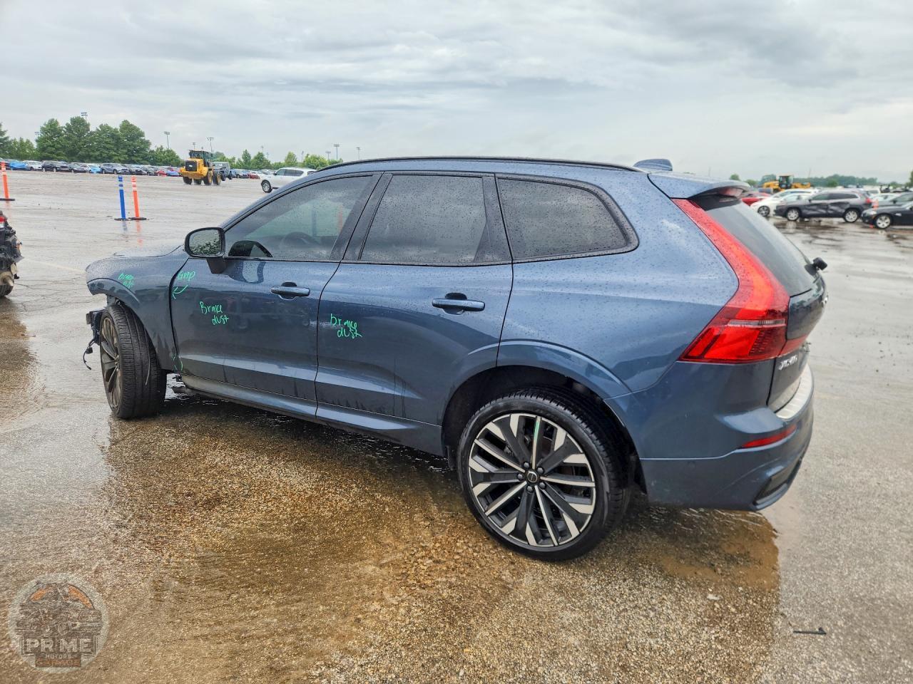 2026 VOLVO XC60 — фото 2