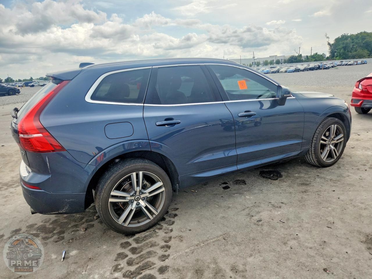 2021 VOLVO XC60 — фото 3