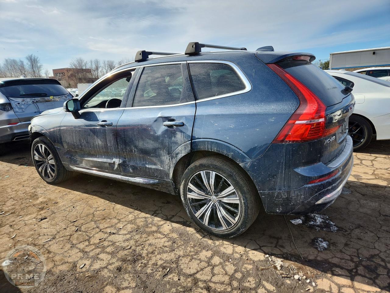 2022 VOLVO XC60 — фото 2