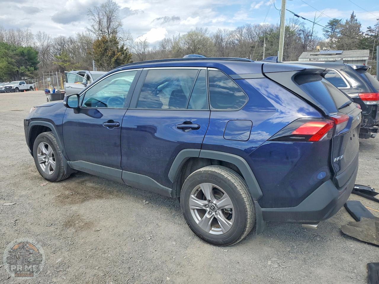 2025 TOYOTA RAV4 — фото 2