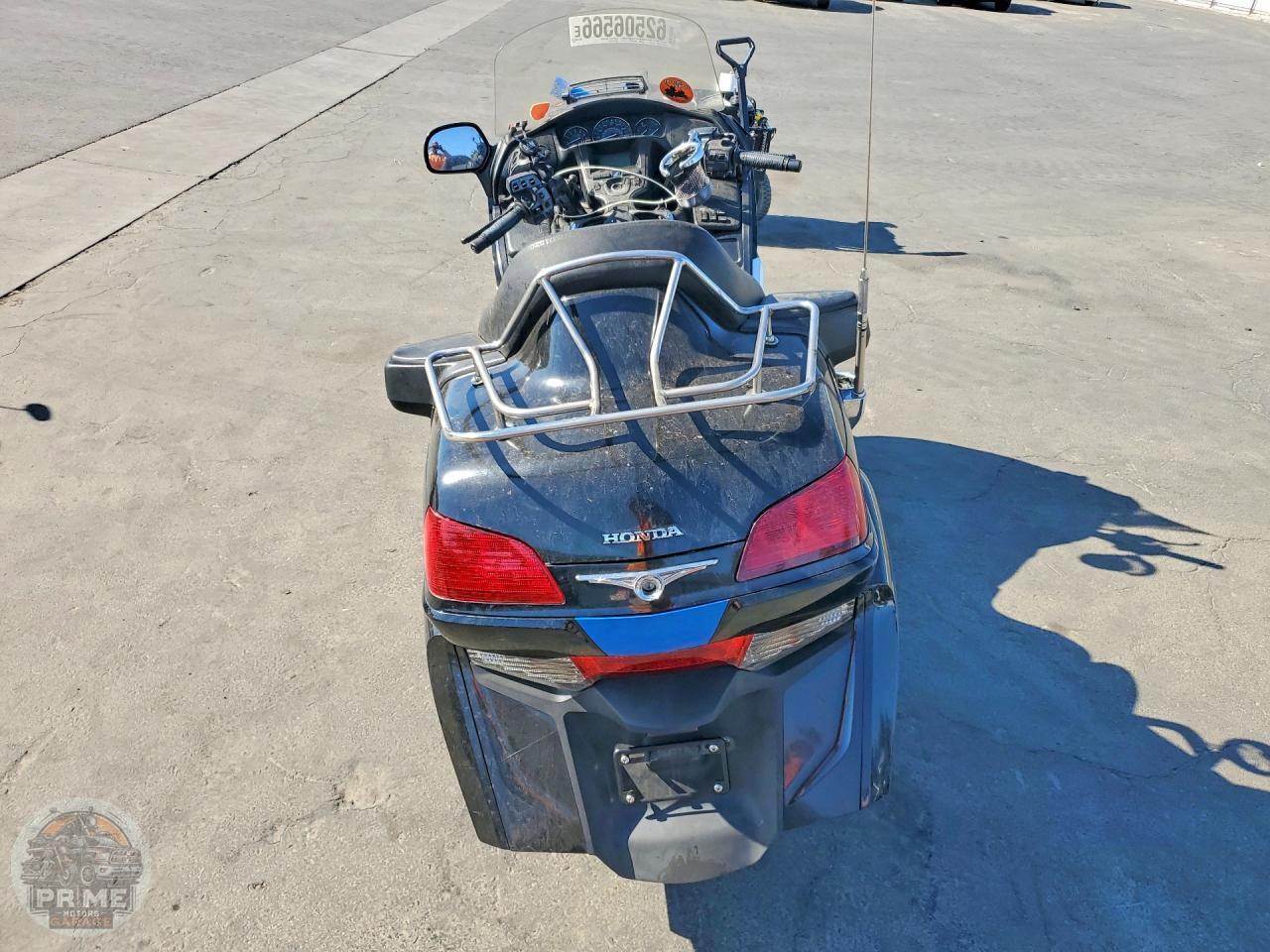 2012 HONDA GL1800 — фото 4