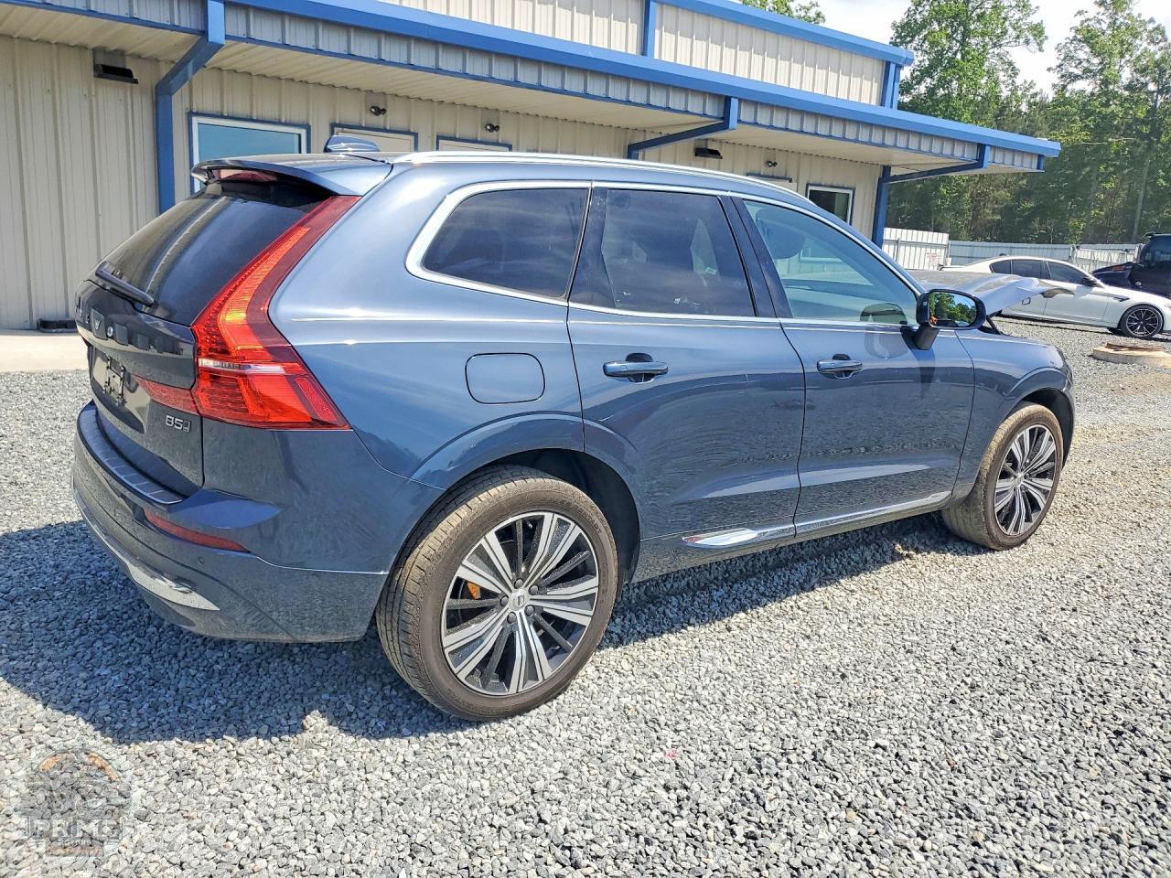 2023 VOLVO XC60 — фото 3