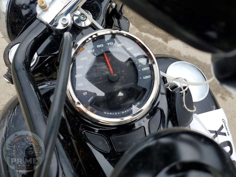 2025 HARLEY-DAVIDSON FLHC (HERITAGE CLASSIC) — фото 7