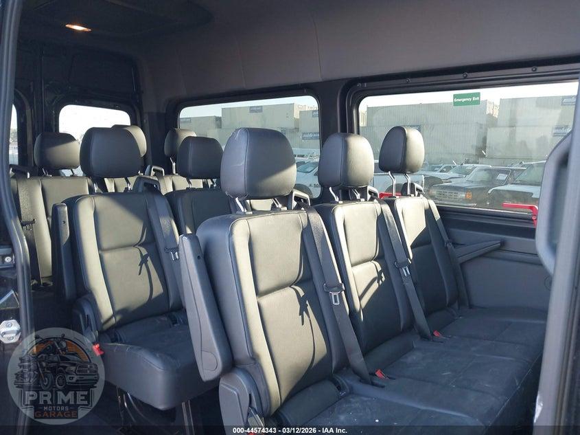 2024 MERCEDES-BENZ SPRINTER 2500 STANDARD ROOF 4-CYL DIESEL HO — фото 8