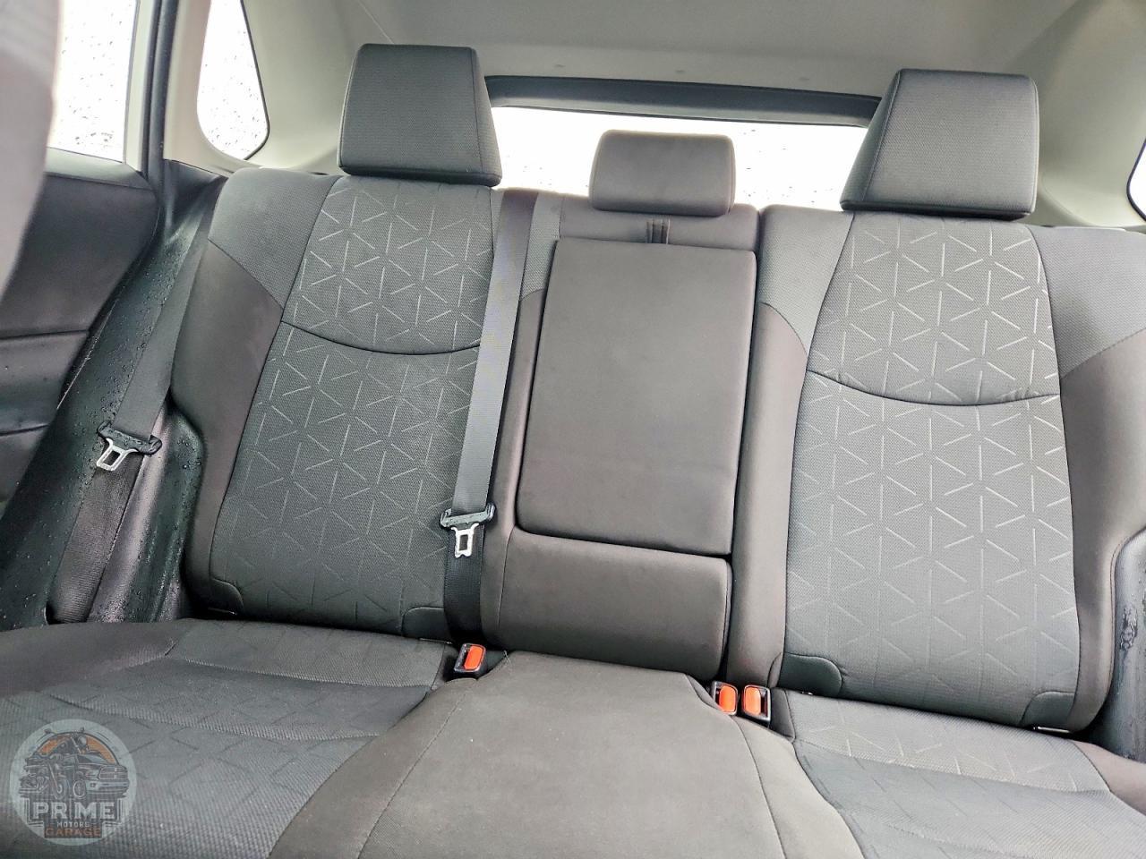 2025 TOYOTA RAV4 — фото 10