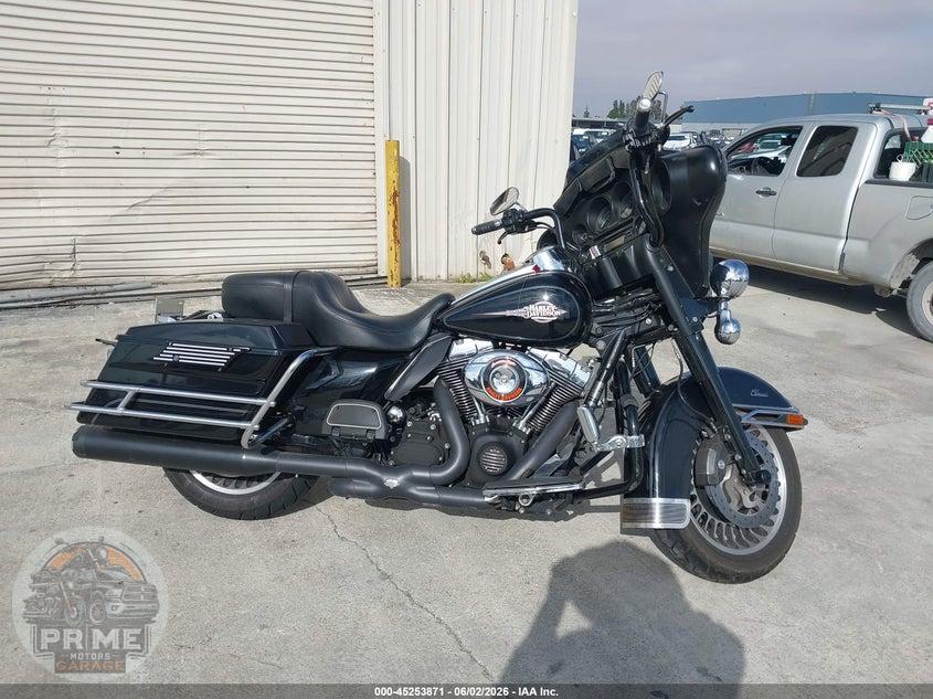 2011 HARLEY-DAVIDSON FLHTC (ELECTRA GLIDE CLASSIC) — фото 13