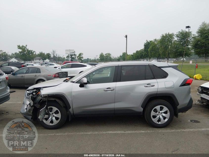 2025 TOYOTA RAV4 LE — фото 14