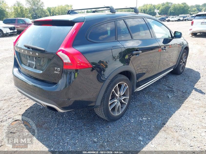 2015 VOLVO V60 CROSS COUNTRY T5 — фото 4