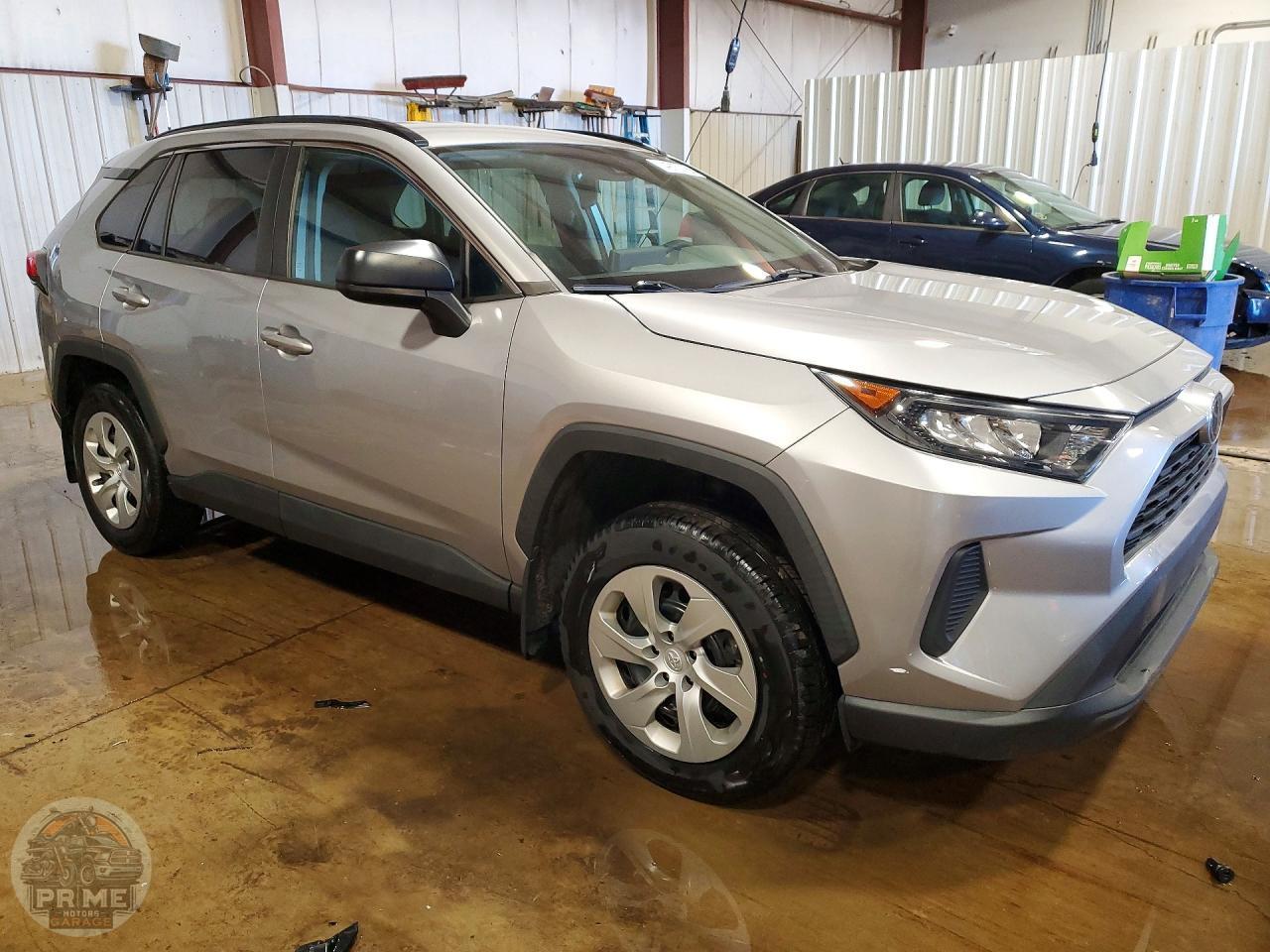 2020 TOYOTA RAV4 — фото 4