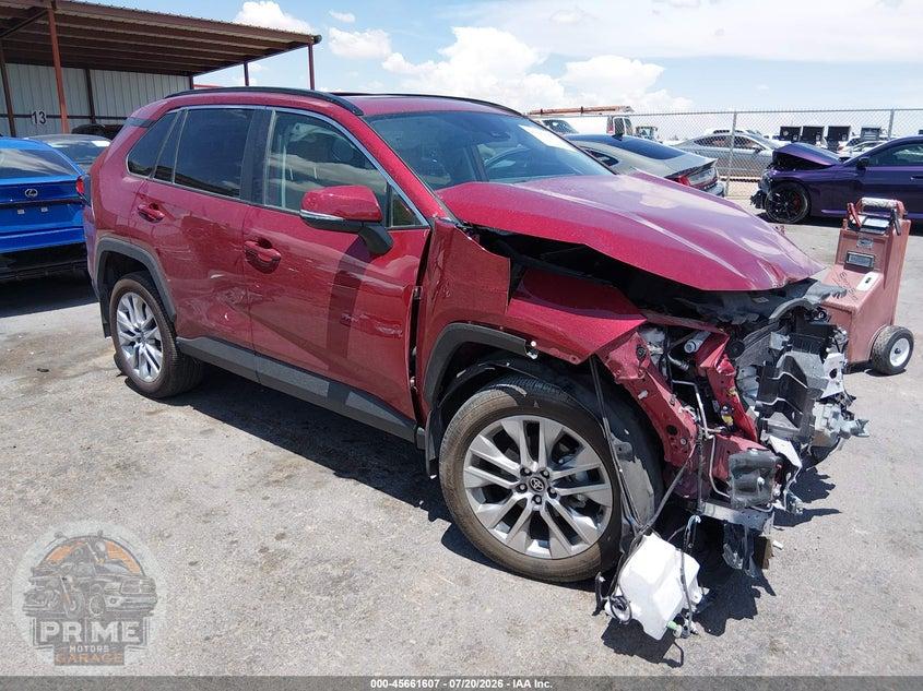 2025 TOYOTA RAV4 XLE PREMIUM — фото 13