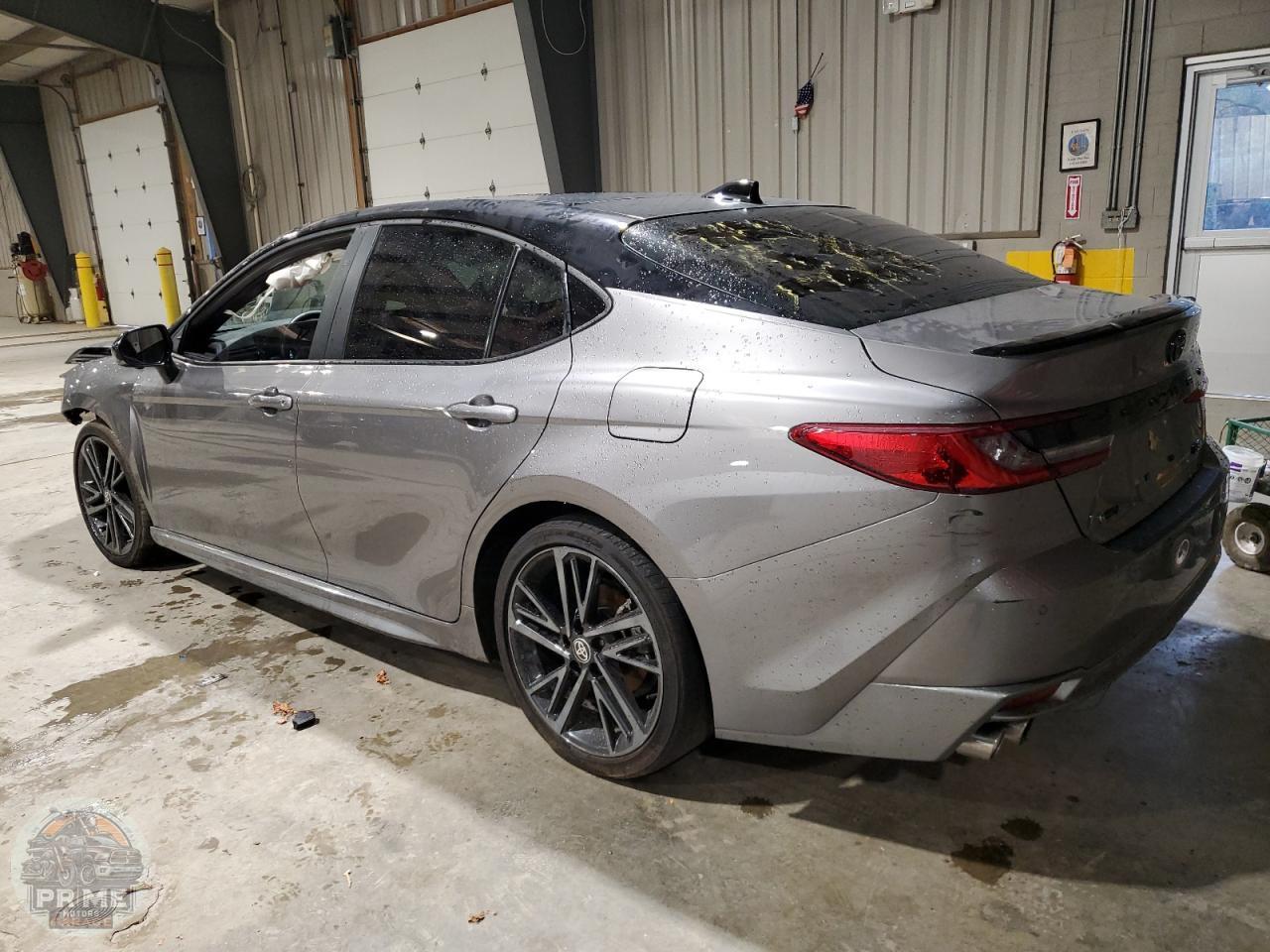 2025 TOYOTA CAMRY — фото 2