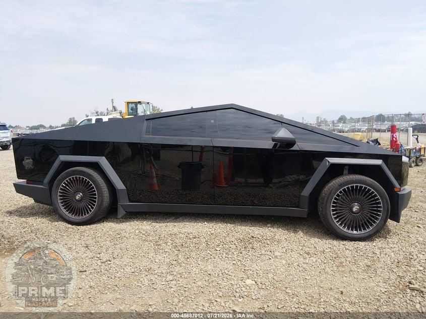 2025 TESLA CYBERTRUCK ALL-WHEEL DRIVE — фото 13