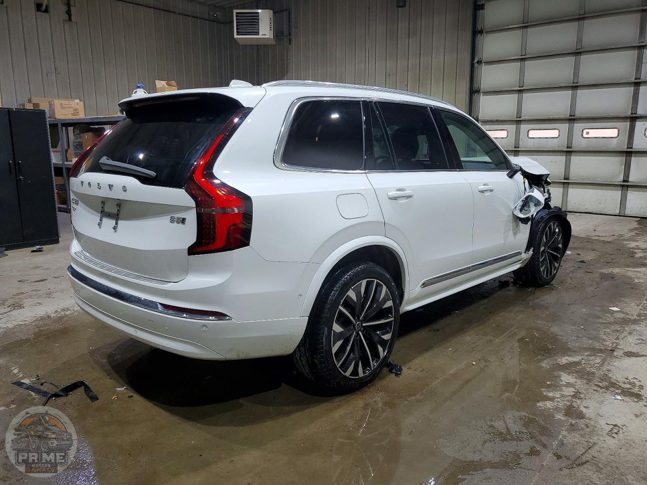 2025 VOLVO XC90 — фото 3