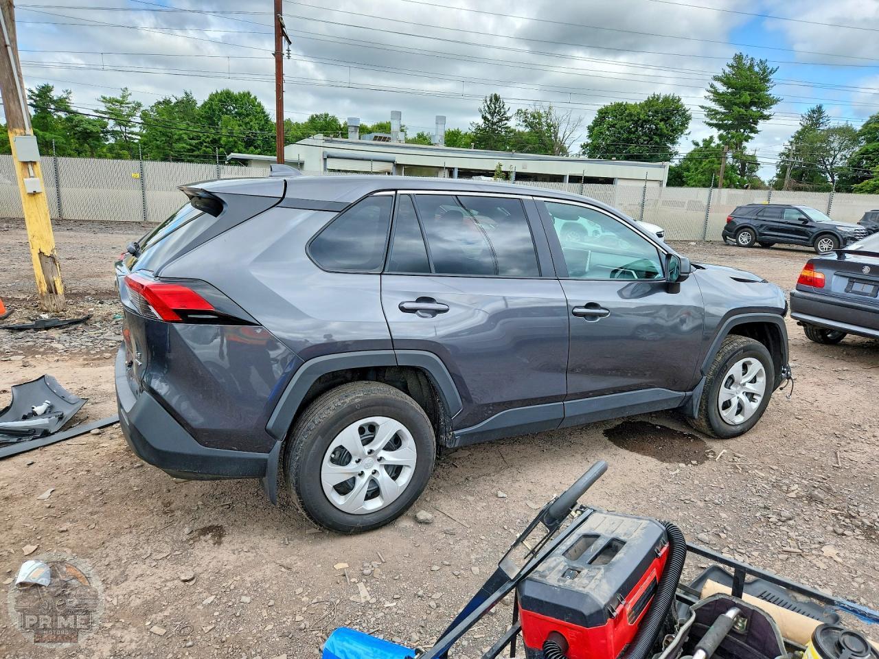 2025 TOYOTA RAV4 — фото 3