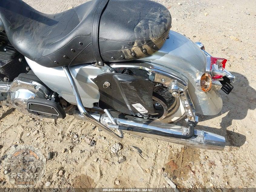 2014 HARLEY-DAVIDSON FLHR (ROAD KING) ROAD KING — фото 15