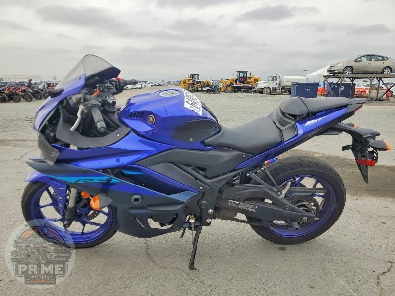 2024 YAMAHA YZFR3 — фото 3