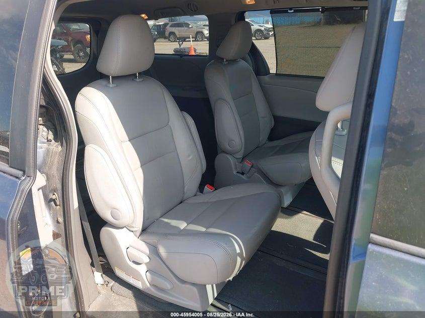 2016 TOYOTA SIENNA XLE PREMIUM 7 PASSENGER — фото 8