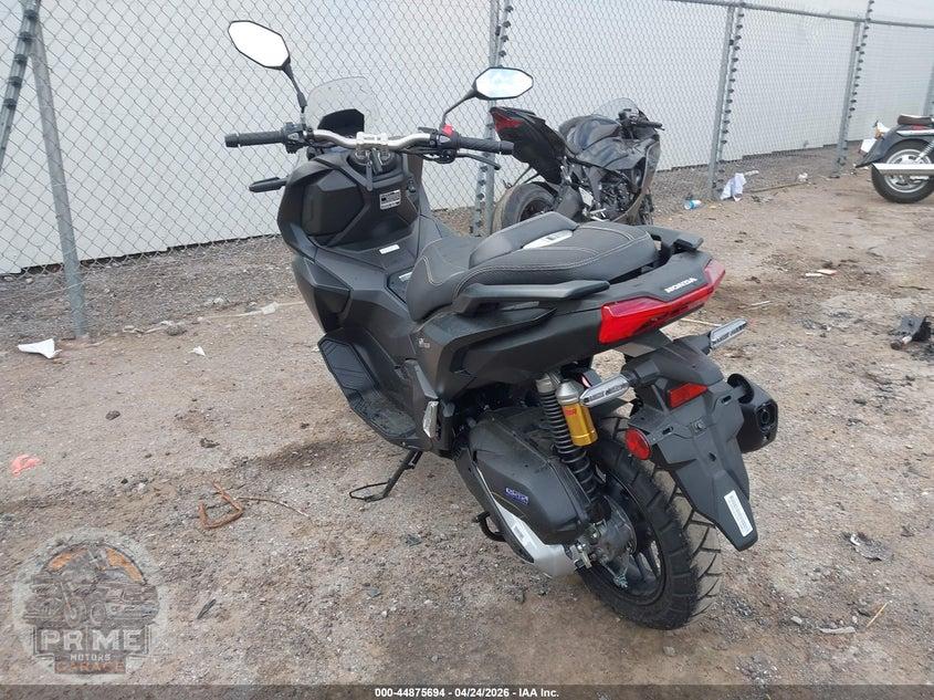 2025 HONDA ADV160 A — фото 3