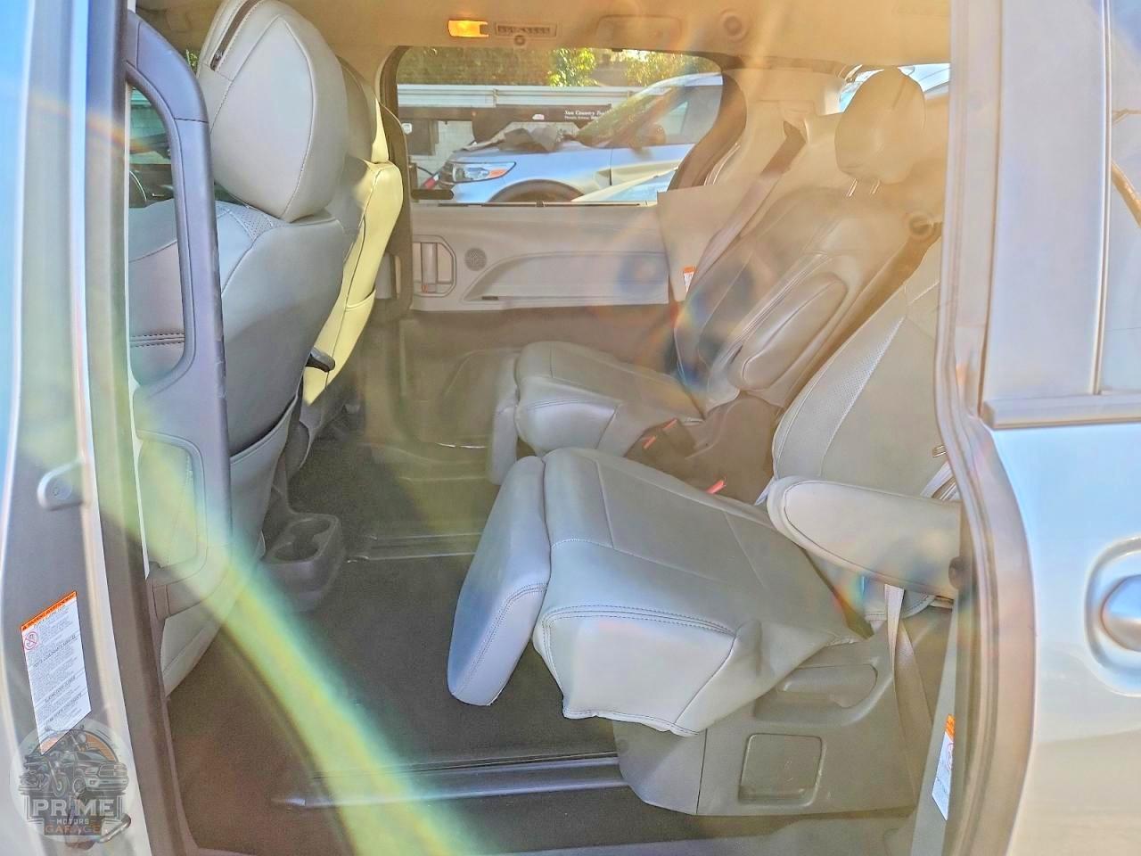 2021 TOYOTA SIENNA — фото 11