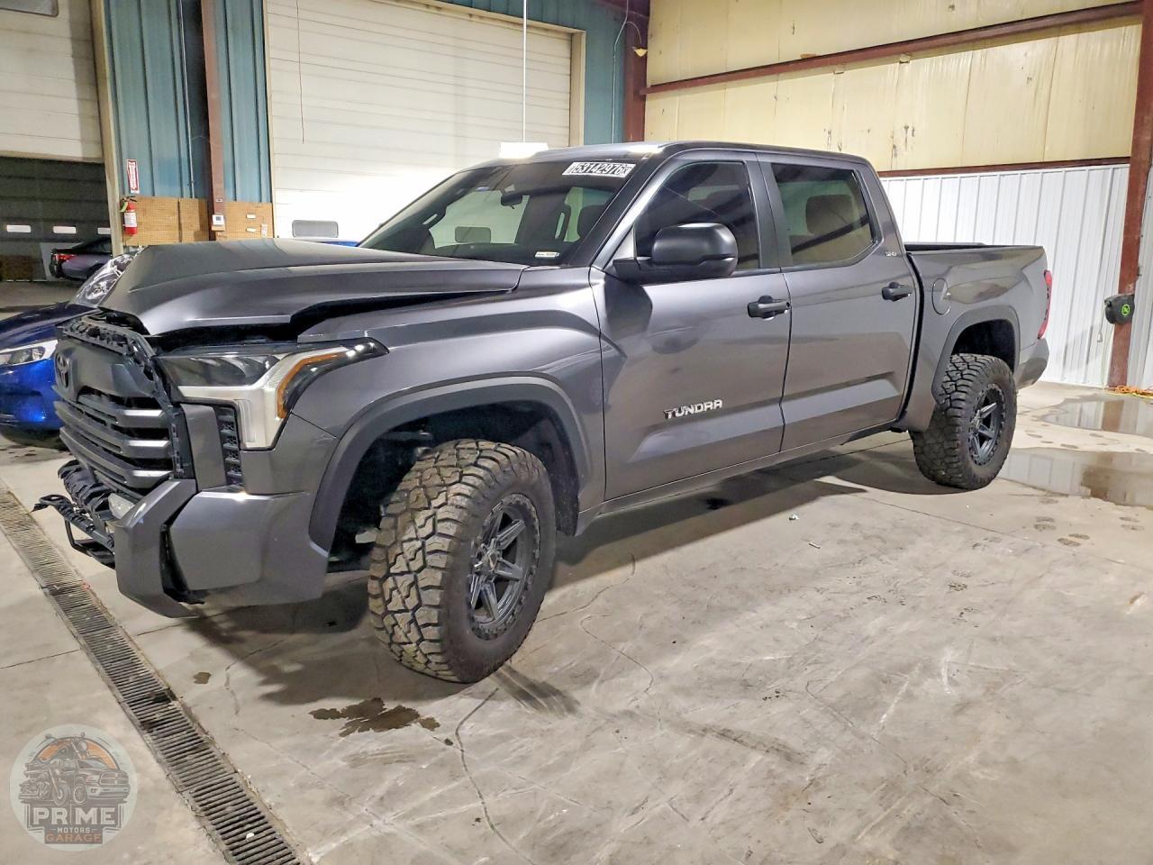 2025 TOYOTA TUNDRA — фото 1