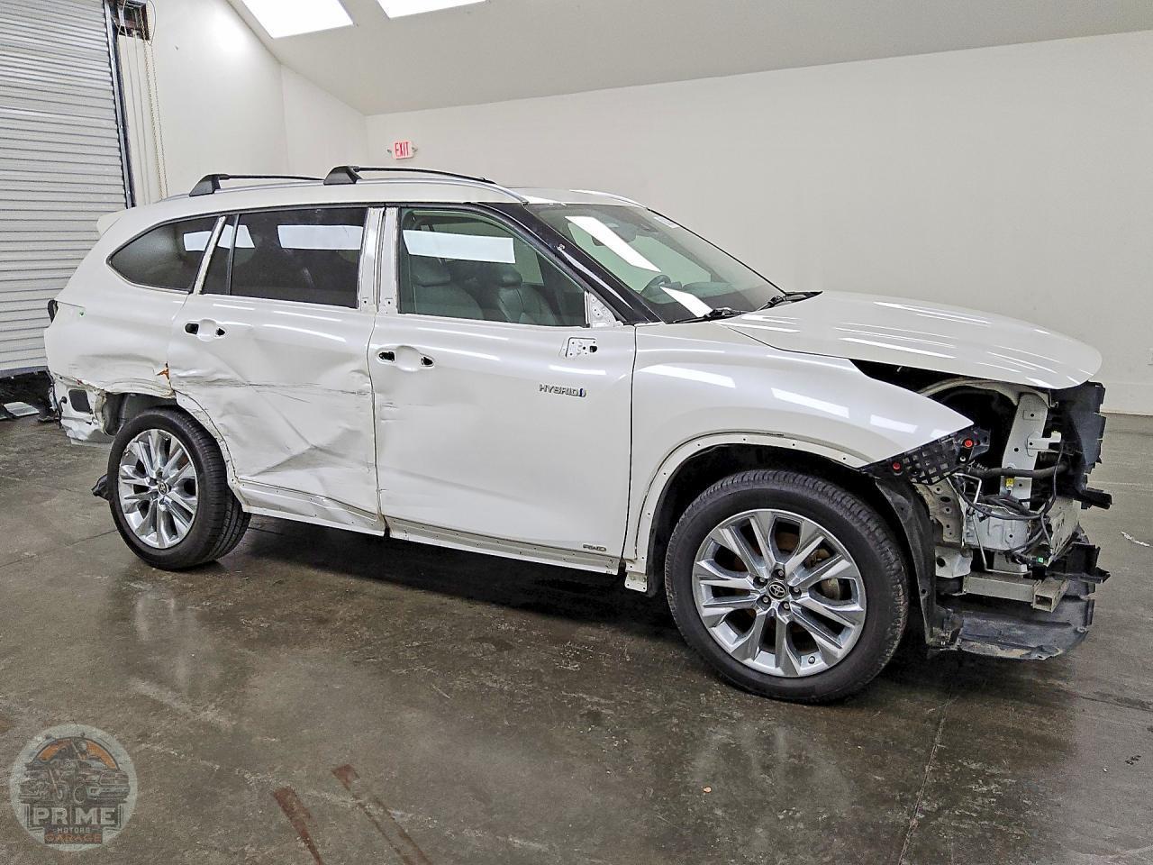 2021 TOYOTA HIGHLANDER — фото 4