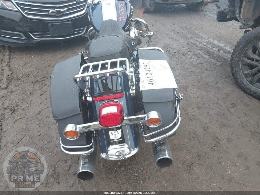 2013 HARLEY-DAVIDSON FLHRC (ROAD KING CLASSIC) ROAD KING CLASSIC — фото 6