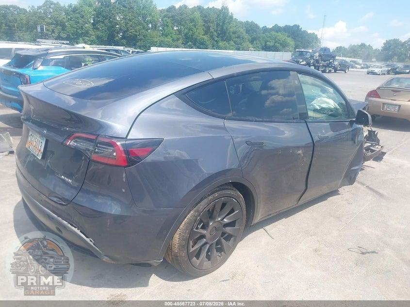 2022 TESLA MODEL Y LONG RANGE DUAL MOTOR ALL-WHEEL DRIVE — фото 4