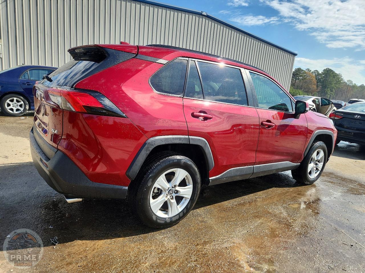 2020 TOYOTA RAV4 — фото 3