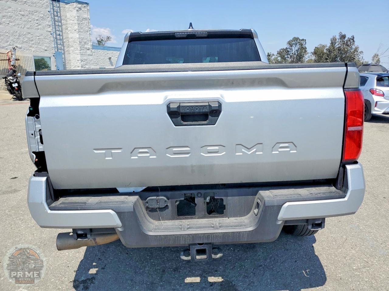 2025 TOYOTA TACOMA — фото 6