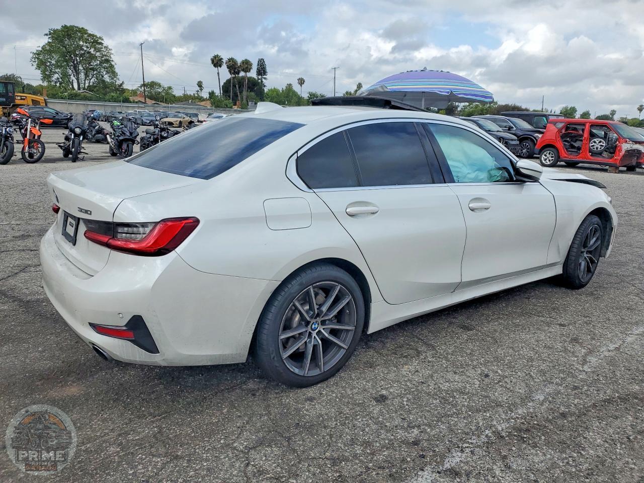 2021 BMW 3 SERIES — фото 3