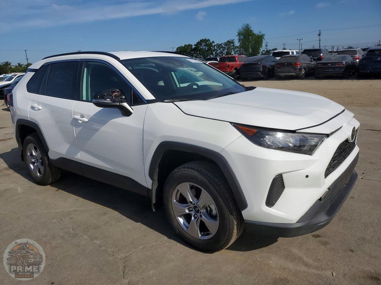 2025 TOYOTA RAV4 — фото 4