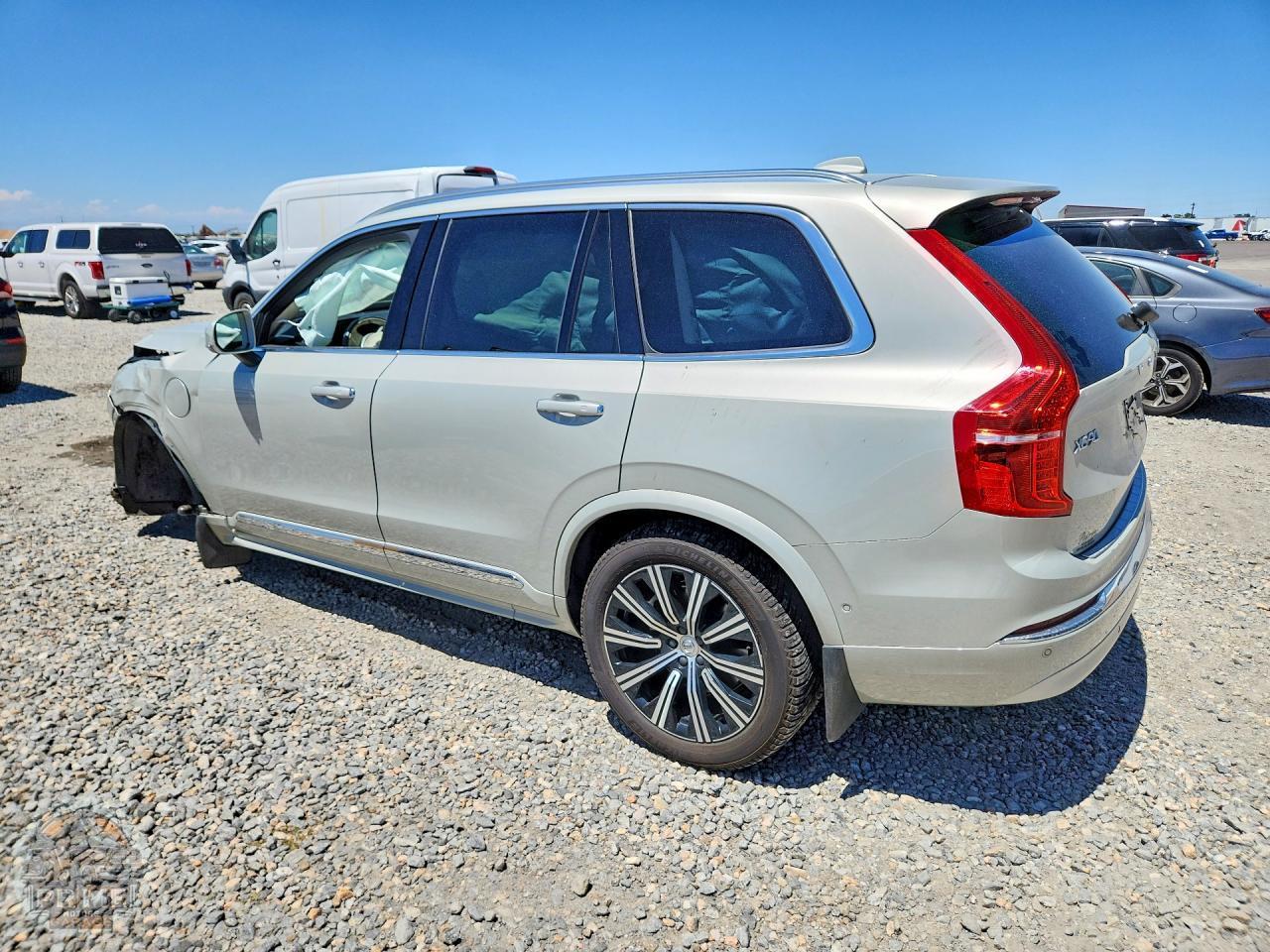 2022 VOLVO XC90 — фото 2
