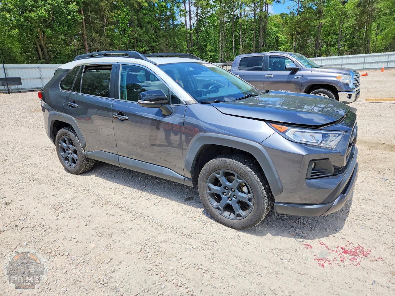 2020 TOYOTA RAV4 — фото 4