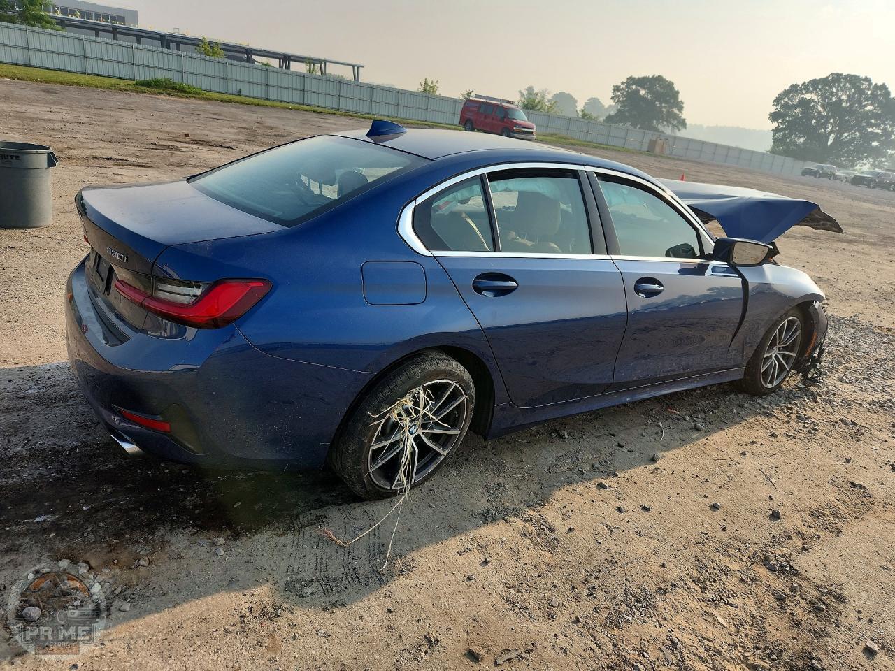 2021 BMW 3 SERIES — фото 3