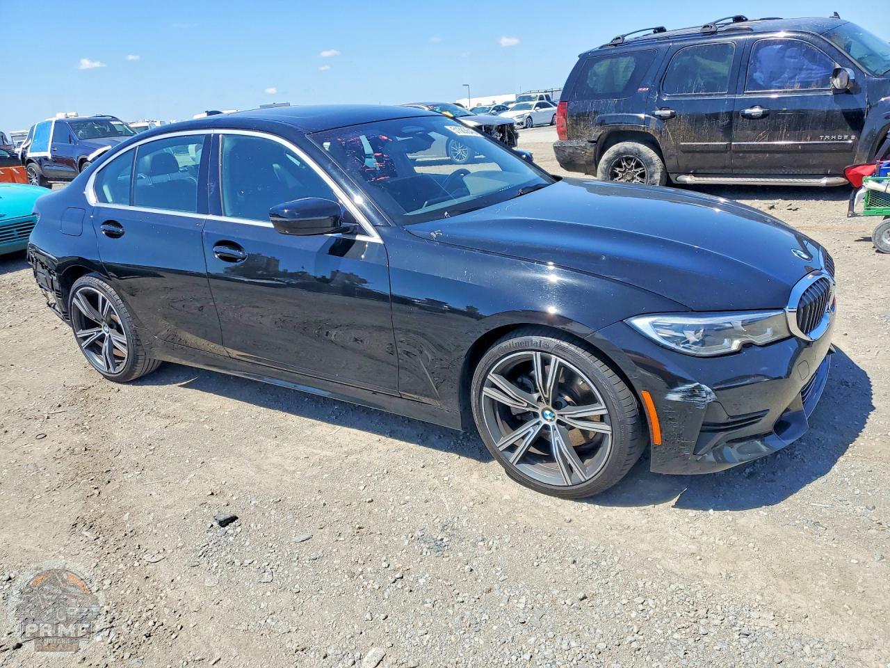 2021 BMW 3 SERIES — фото 3