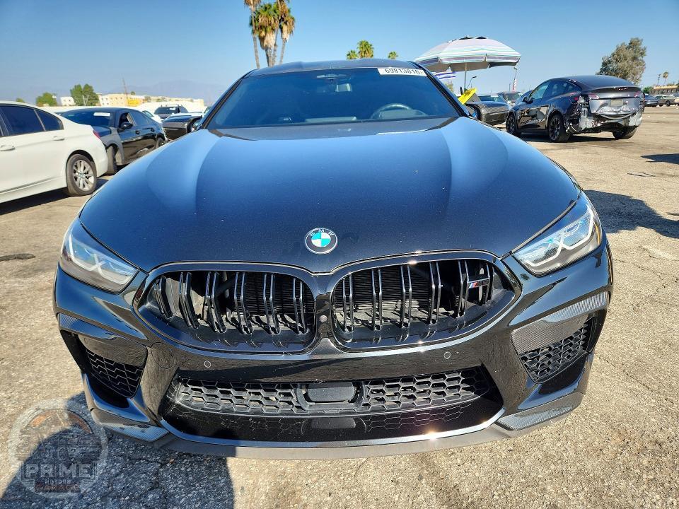 2025 BMW M8 — фото 5
