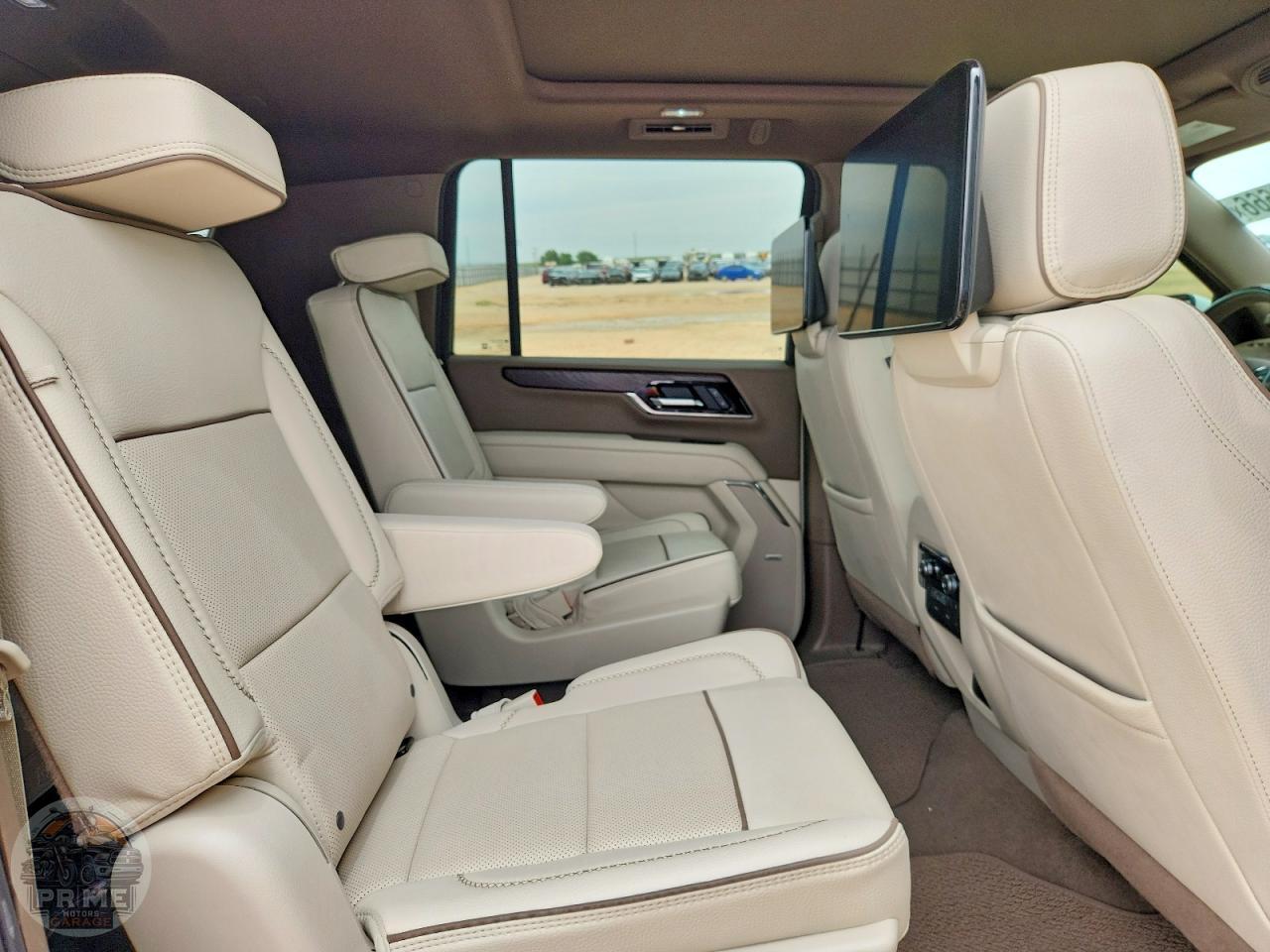 2025 GMC YUKON — фото 11