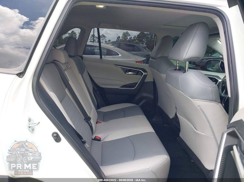 2024 TOYOTA RAV4 XLE PREMIUM — фото 8