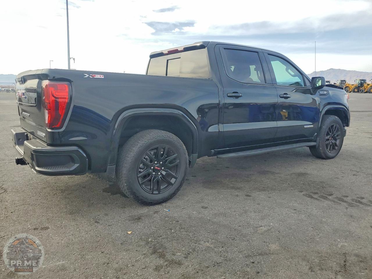 2024 GMC SIERRA — фото 3