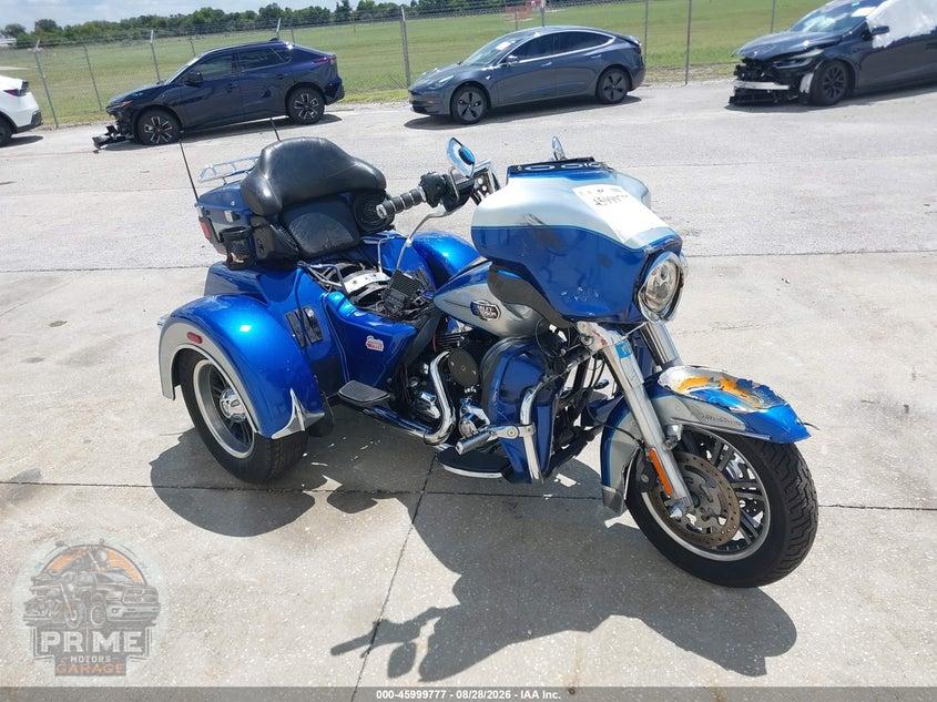 2010 HARLEY-DAVIDSON FLHTCUTG (TRI GLIDE ULTRA CLASSIC) — фото 1