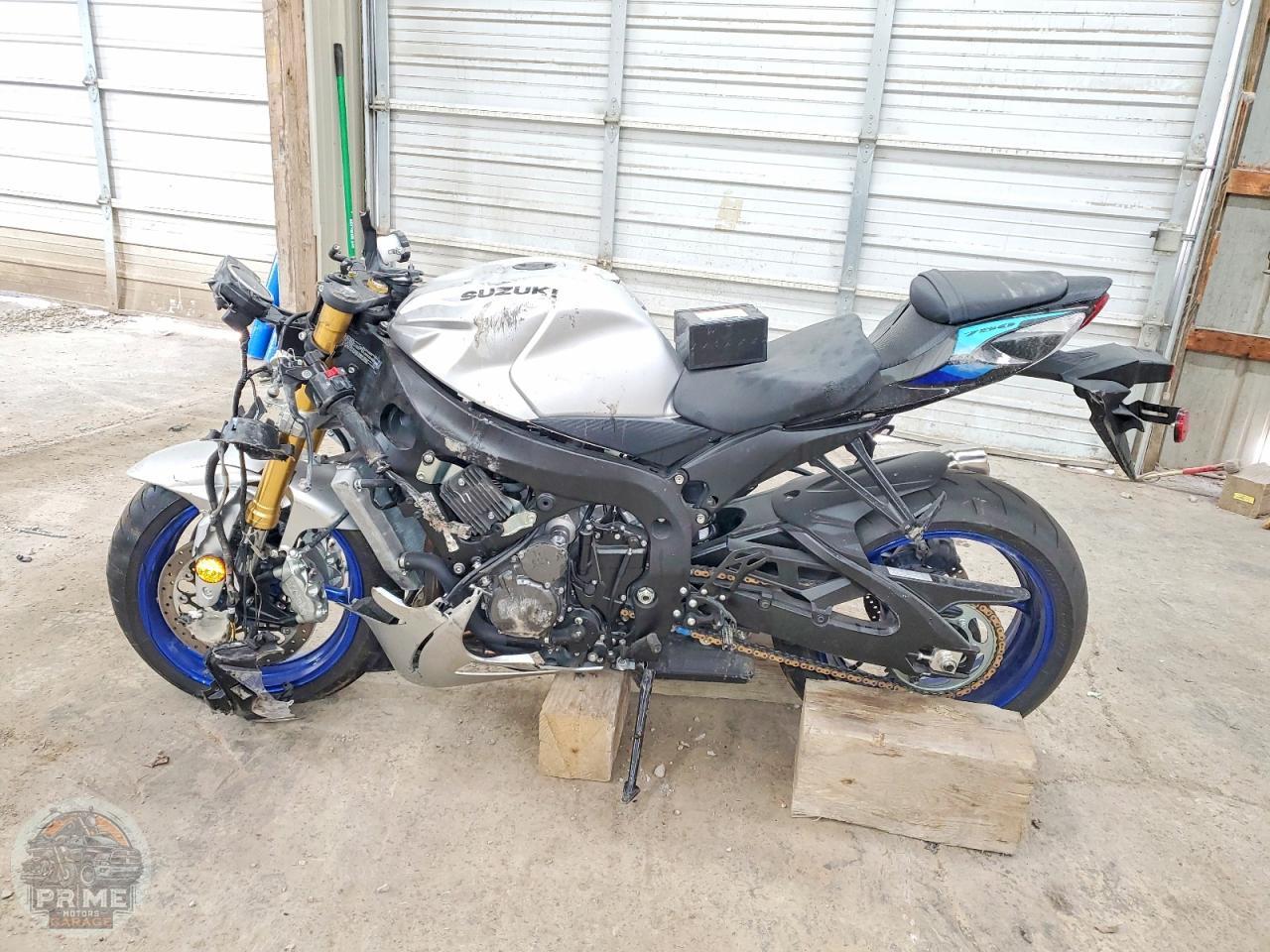 2026 SUZUKI GSX R750 — фото 3