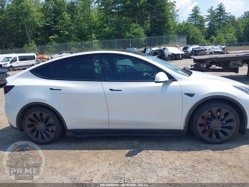 2022 TESLA MODEL Y PERFORMANCE DUAL MOTOR ALL-WHEEL DRIVE — фото 11