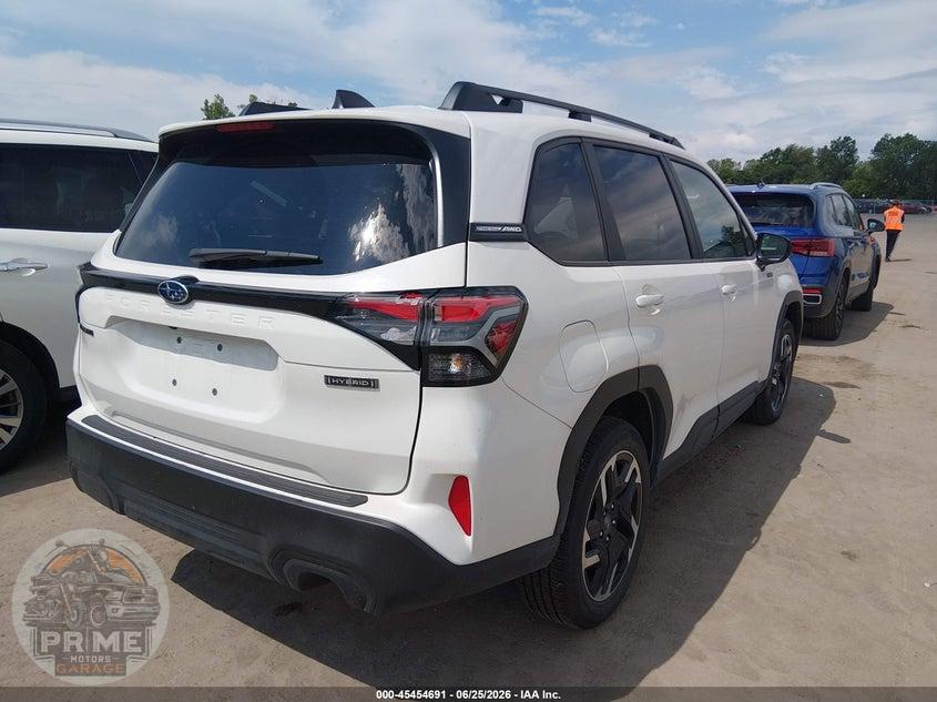 2025 SUBARU FORESTER PREMIUM HYBRID — фото 4