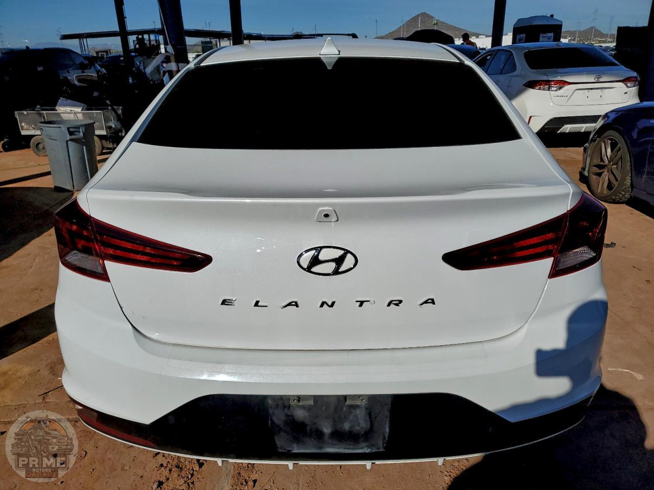 2020 HYUNDAI ELANTRA — фото 6