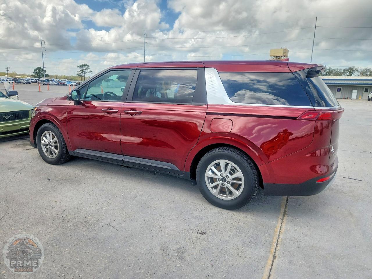 2023 KIA CARNIVAL — фото 2