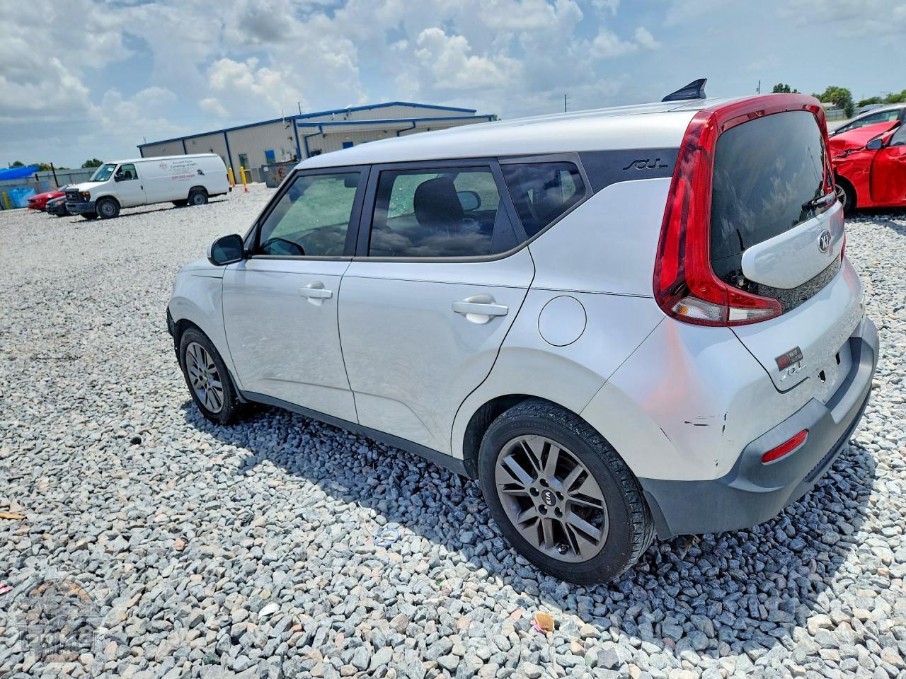 2021 KIA SOUL — фото 2